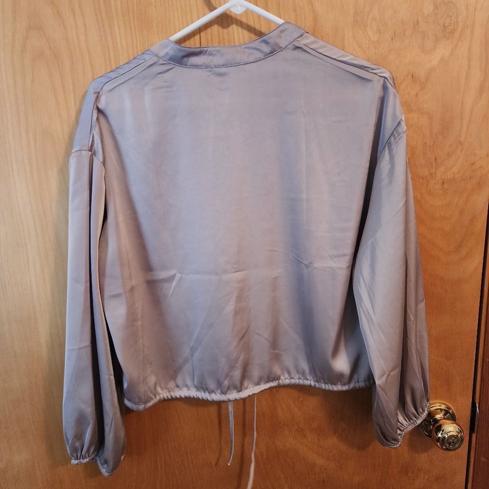 blouse - Picture 2 of 2